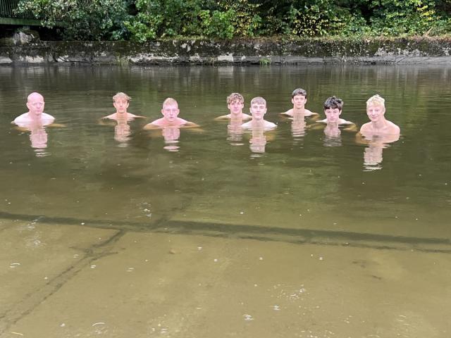 01.jpg