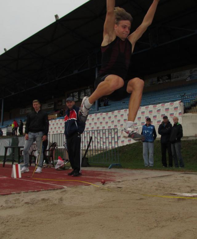 03.jpg