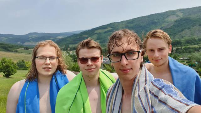 10.jpg