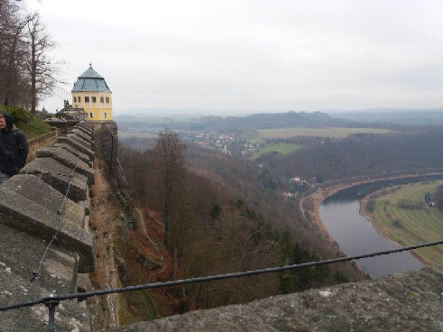 05.jpg