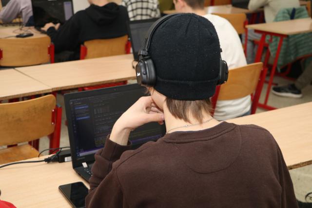 03.jpg