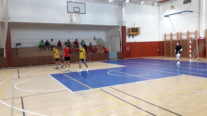 Středoškolská futsalová liga - 2. kolo 1-1