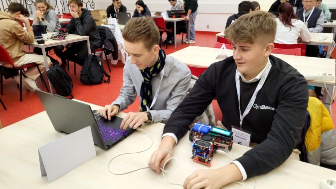 Soutěž robotických vozítek ROBO2024 2-1