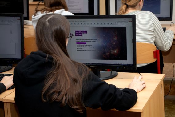 Soutěže PC_ák, S-ROBOT a Elektronika i jinak 2-1