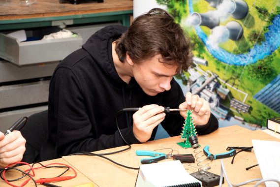 Soutěže PC_ák, S-ROBOT a Elektronika i jinak 5-1