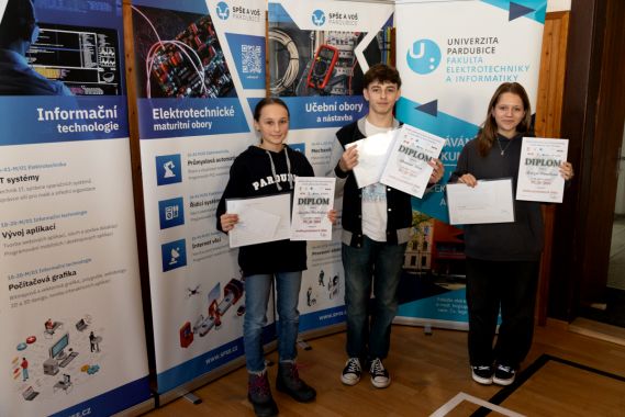 Soutěže PC_ák, S-ROBOT a Elektronika i jinak 5-3