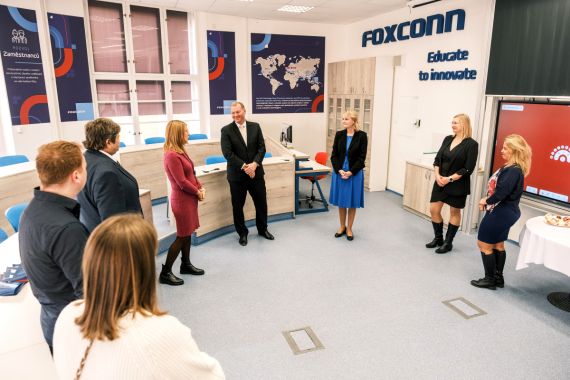 Nová laboratoř měření od společnosti Foxconn 2-1