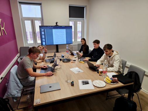 Úspěch našich žáků na soutěži Ideathon 2025 1-2