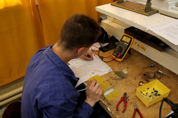 Studenti oborů L zvládli praktickou maturitní zkoušku 3-2