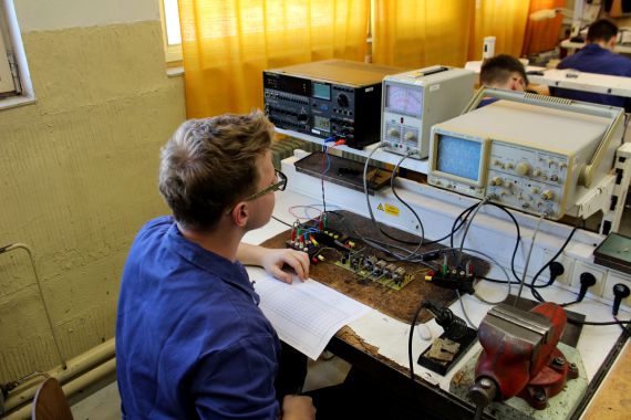 Studenti oborů L zvládli praktickou maturitní zkoušku 3-2