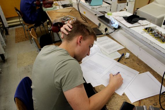 Studenti oborů L zvládli praktickou maturitní zkoušku 3-3