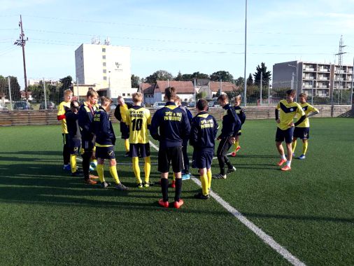 Okresní kolo ve fotbale 1-2