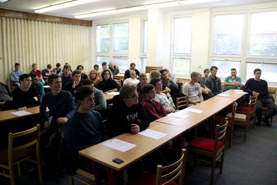 Setkání žáků SPŠE se zástupci energetiků 3-3